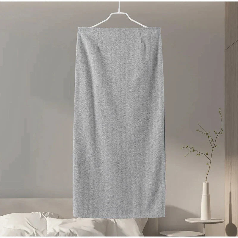 סט שני חלקים צמרי בעיצוב מלכותי חצאית מידי ובלייזר - Reina