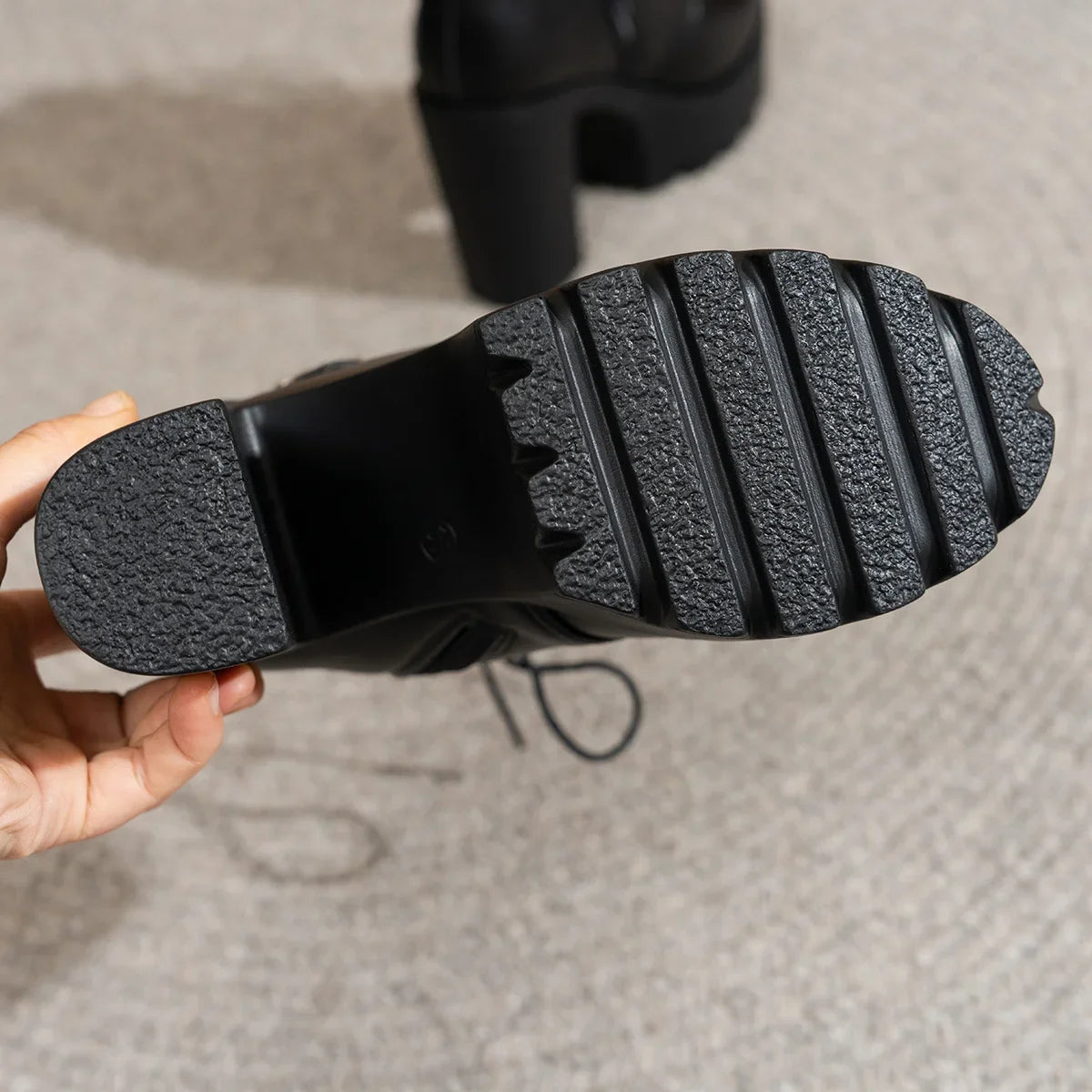 מגפיים דגם נועלה