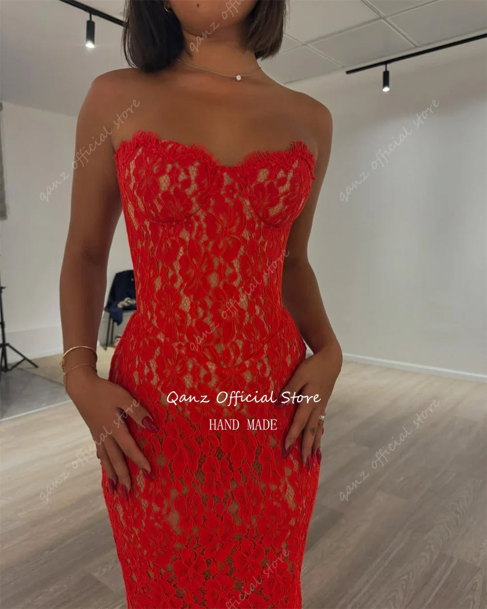 שמלה דגם אלה