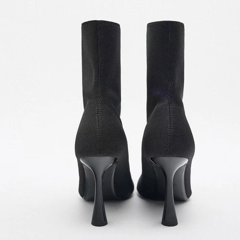 מגף עקב דגם קלואי