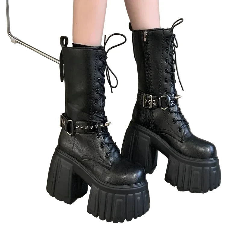 מגף פלטפורמה דגם גוליה