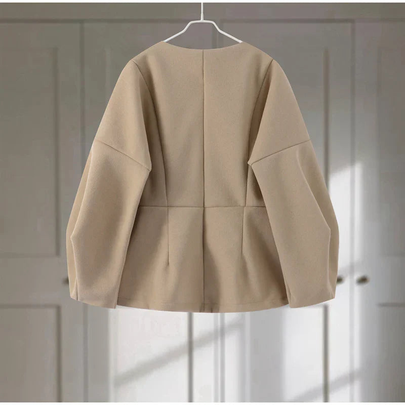 סט שני חלקים צמרי בעיצוב מלכותי חצאית מידי ובלייזר - Reina