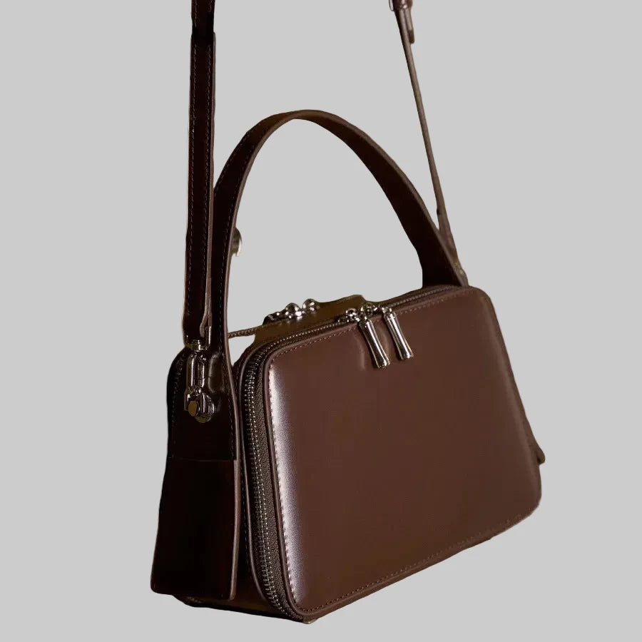 תיק דגם גאי