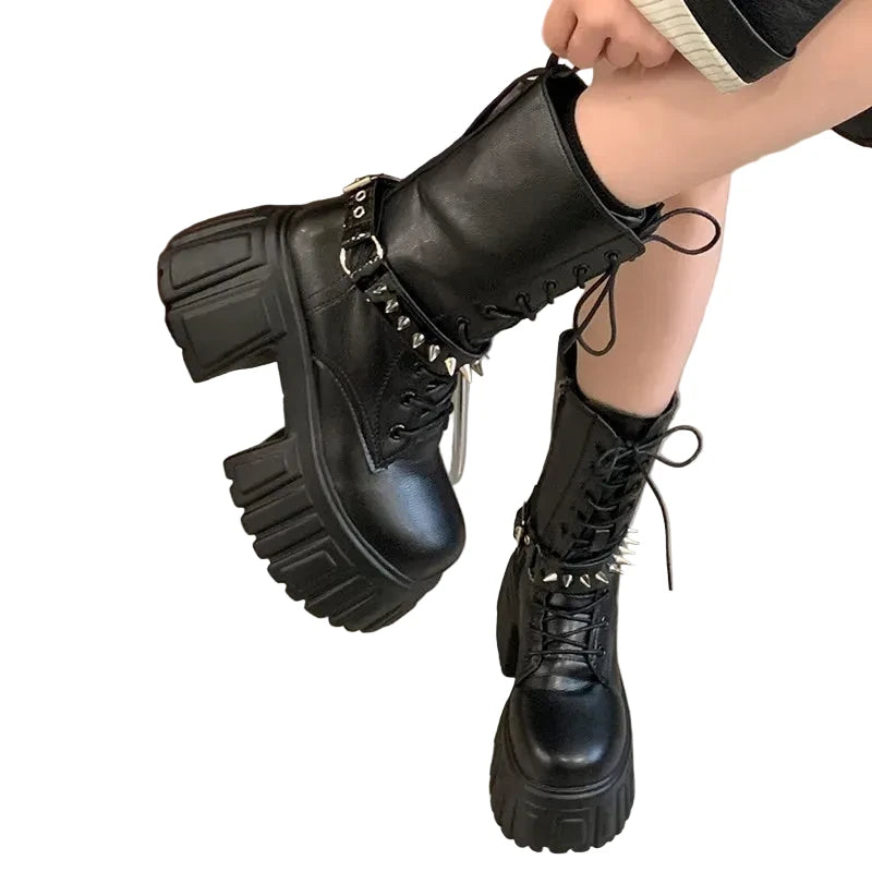 מגף פלטפורמה דגם גוליה